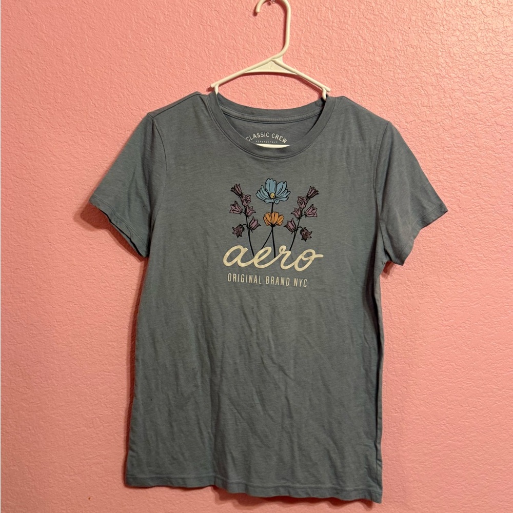 Aeropostale Floral Graphic Tee in Gray